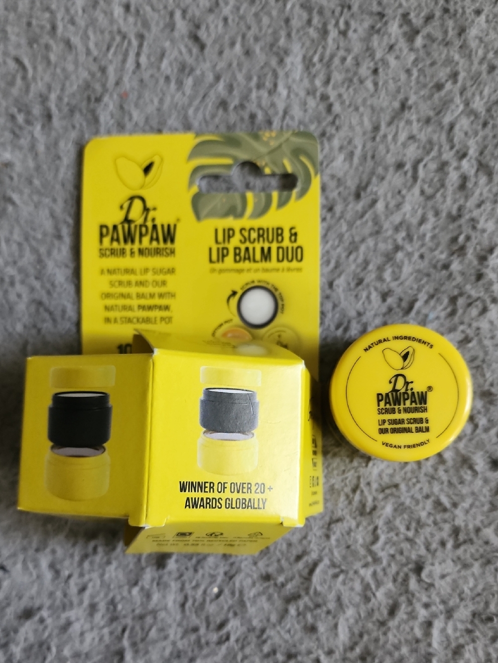 Dr. PawPaw Lip Scrub & Lip Balm Duo - Yellow